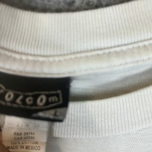 Vintage Volcom Classic Logo Spellout Graphic Tee Shirt Size Large Y2K Blink Punk - Picture 3 of 3